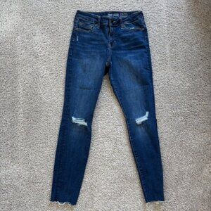 Gap sculpted distressed jeans size 4/27